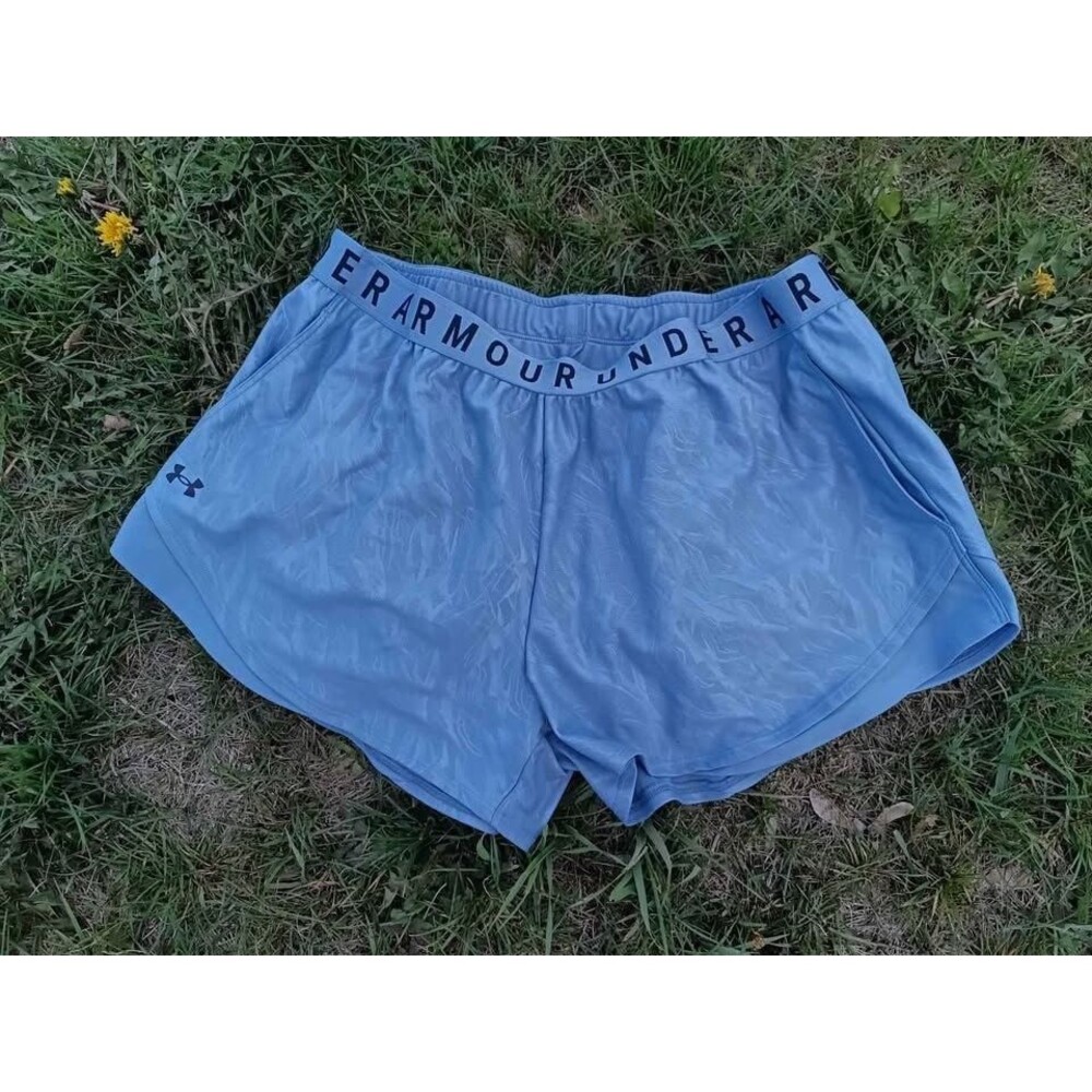 XL under armour Loose fit shorts